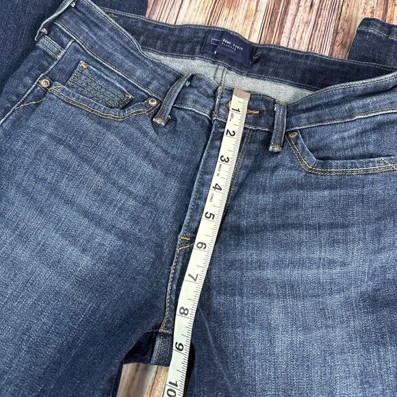 Levi's DEMI CURVE Classic Size 4 Mid Rise Crop Capri Jeans Denim Pants 27x21.5 - Picture 5 of 9